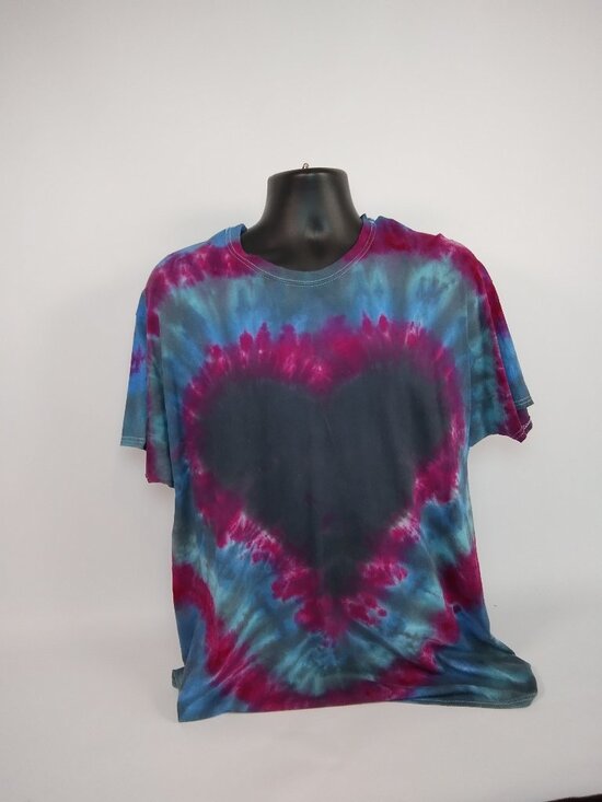 Hanes Other - Mens XL Hanes "Heart" Liquid Dyed T-Shirt